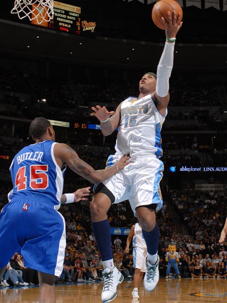 球场及其附 球场及其附